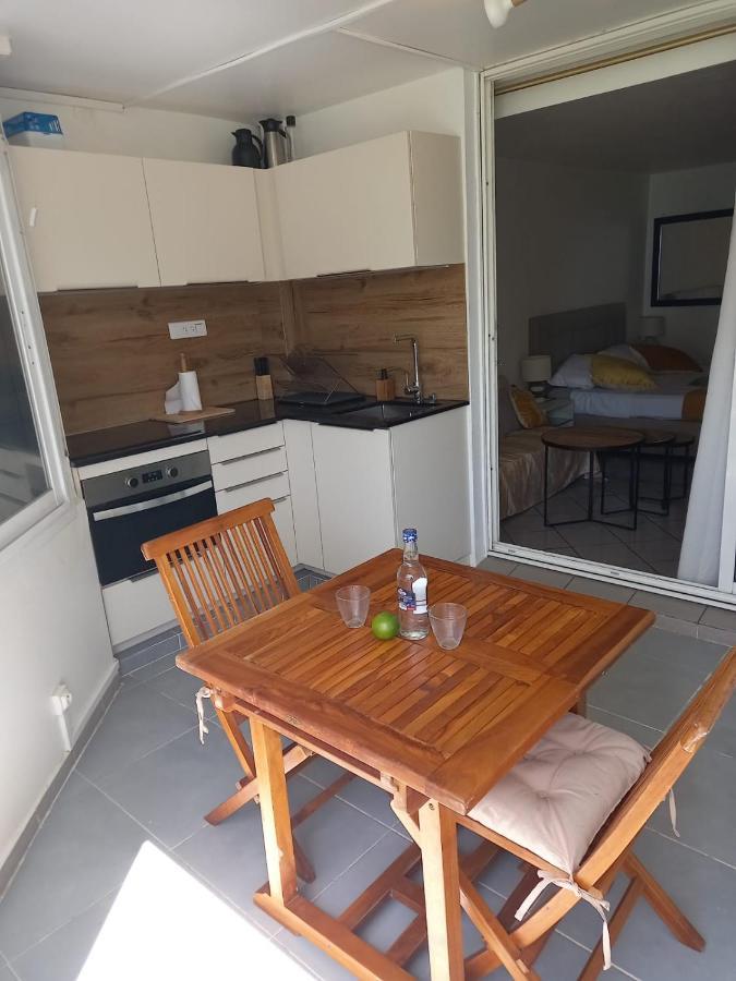Grand Studio De 41 M², Vue Mer Et Jardin Tropical. Le Gosier  Exteriör bild