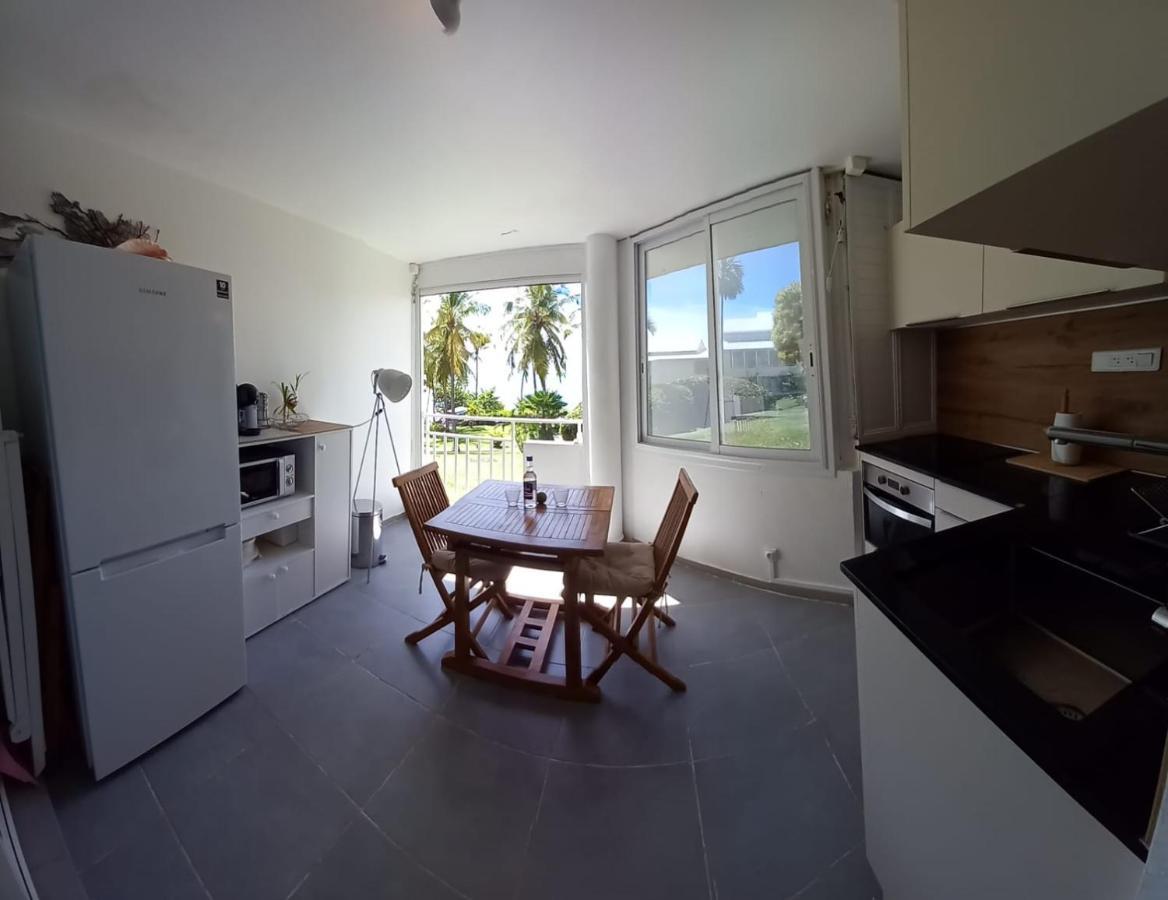 Grand Studio De 41 M², Vue Mer Et Jardin Tropical. Le Gosier  Exteriör bild